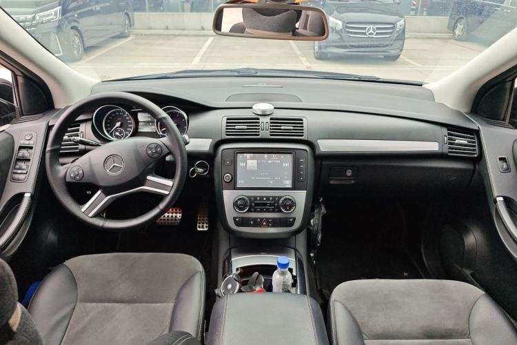 Used Mercedes-Benz R-Class 2014 R 320 4MATIC Business Model Center Console
