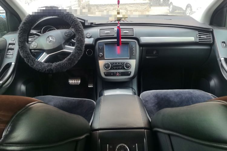 Used Mercedes-Benz R-Class 2014 R 320 4MATIC Business Model Center Console
