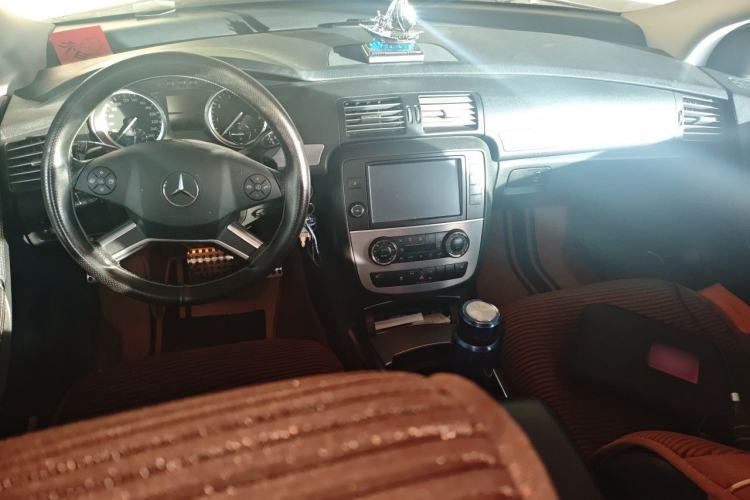 Used Mercedes-Benz R-Class 2014 R 320 4MATIC Business Model Center Console