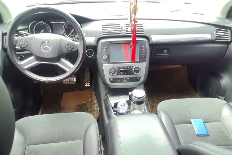 Used Mercedes-Benz R-Class 2014 R 320 4MATIC Business Model Center Console