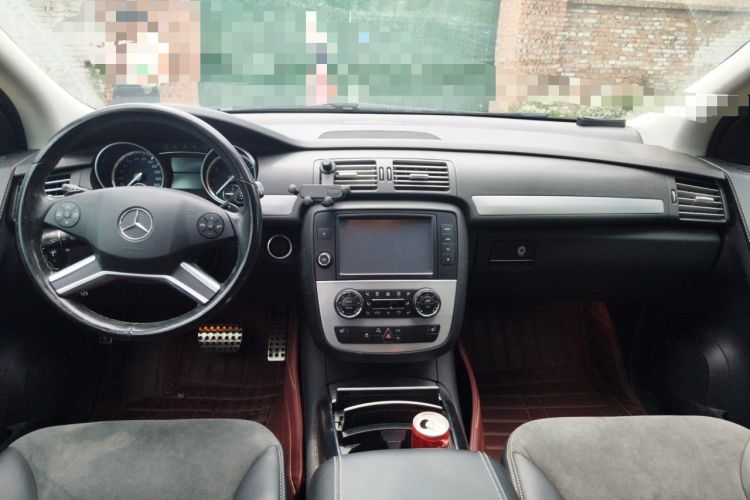 Used Mercedes-Benz R-Class 2014 R 320 4MATIC Business Model Center Console