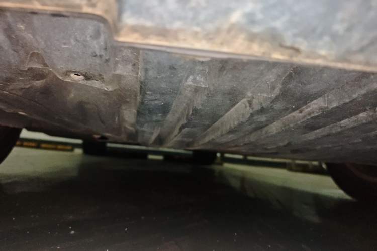 Used Mercedes-Benz R-Class 2014 R 320 4MATIC Business Model Chassis Front