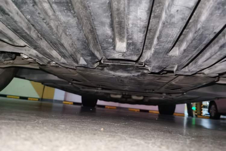 Used Mercedes-Benz R-Class 2014 R 320 4MATIC Business Model Chassis Front