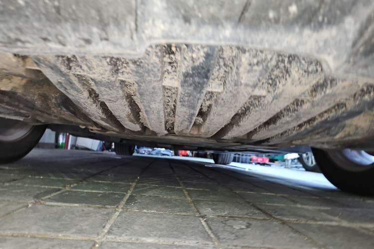 Used Mercedes-Benz R-Class 2014 R 320 4MATIC Business Model Chassis Front