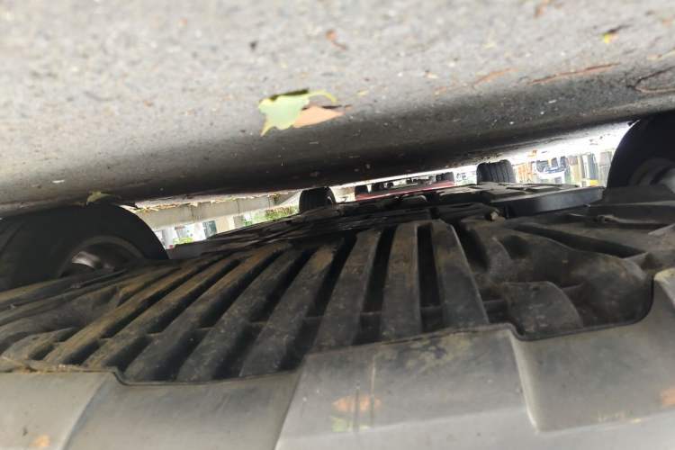 Used Mercedes-Benz R-Class 2014 R 320 4MATIC Business Model Chassis Front