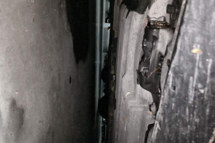 Used Mercedes-Benz R-Class 2014 R 400 4MATIC Business Model Chassis Front Left