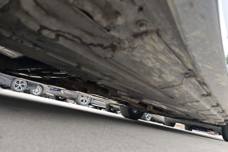 Used Mercedes-Benz R-Class 2014 R 320 4MATIC Business Model Chassis Front Left