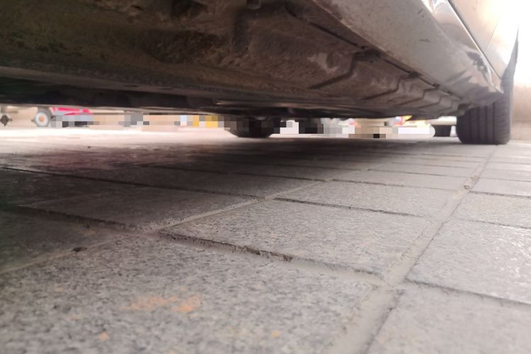 Used Mercedes-Benz R-Class 2014 R 320 4MATIC Business Model Chassis Front Left