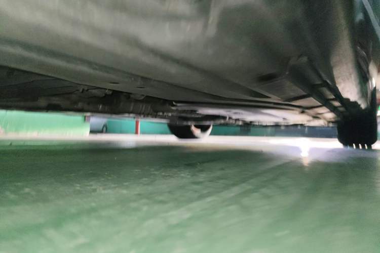 Used Mercedes-Benz R-Class 2014 R 320 4MATIC Business Model Chassis Front Left