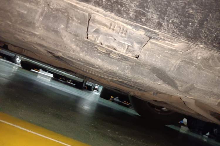 Used Mercedes-Benz R-Class 2014 R 320 4MATIC Business Model Chassis Front Left