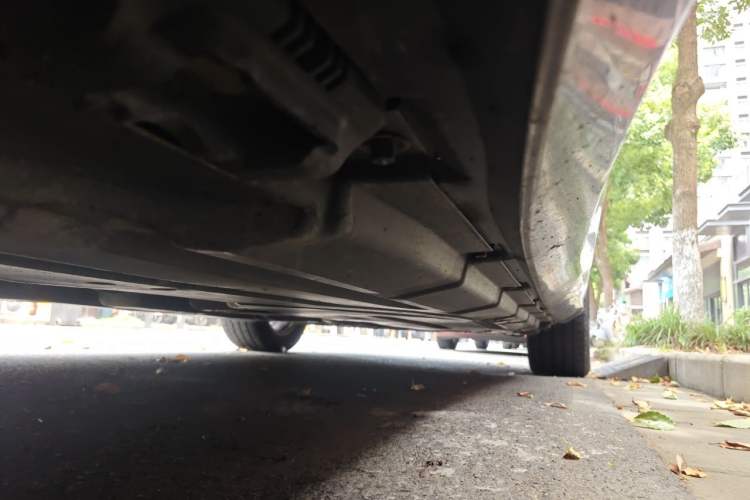 Used Mercedes-Benz R-Class 2014 R 320 4MATIC Business Model Chassis Front Left