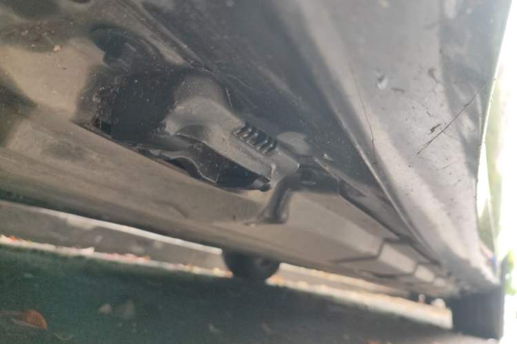 Used Mercedes-Benz R-Class 2014 R 320 4MATIC Business Model Chassis Front Left
