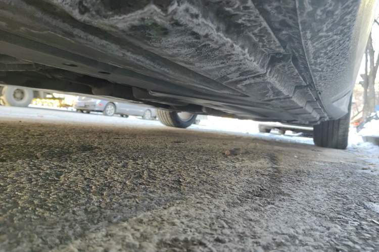 Used Mercedes-Benz R-Class 2014 R 400 4MATIC Business Model Chassis Front Left