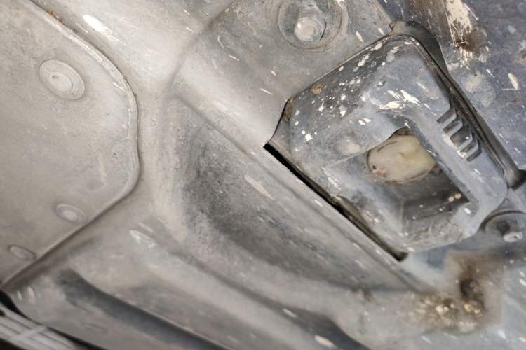 Used Mercedes-Benz R-Class 2014 R 320 4MATIC Business Model Chassis Front Left