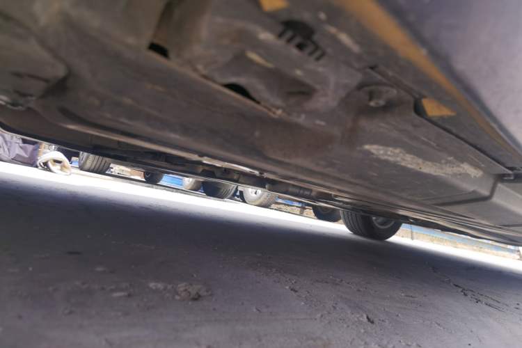Used Mercedes-Benz R-Class 2014 R 320 4MATIC Luxury Model Chassis Front Left