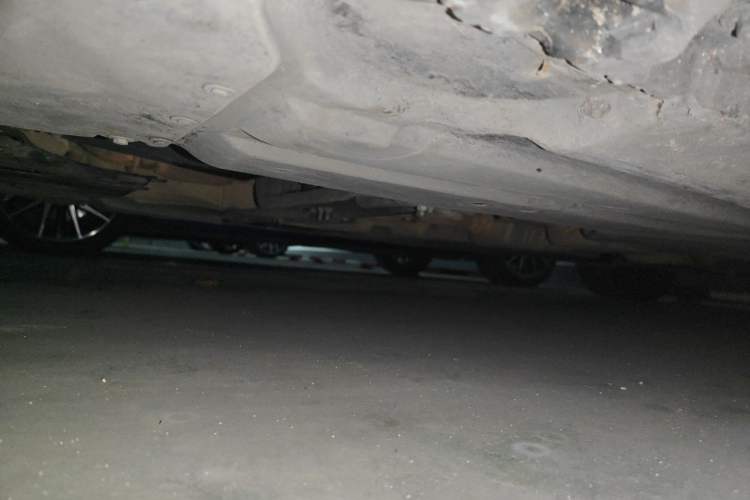 Used Mercedes-Benz R-Class 2014 R 400 4MATIC Business Model Chassis Front Left