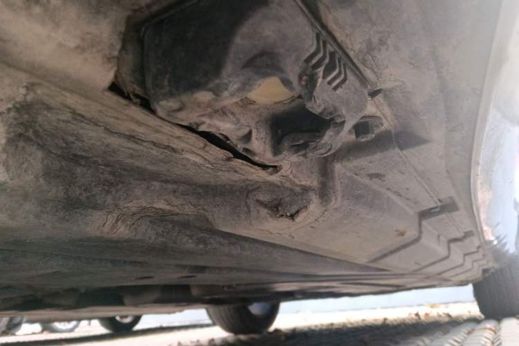 Used Mercedes-Benz R-Class 2014 R 320 4MATIC Luxury Model Chassis Front Left