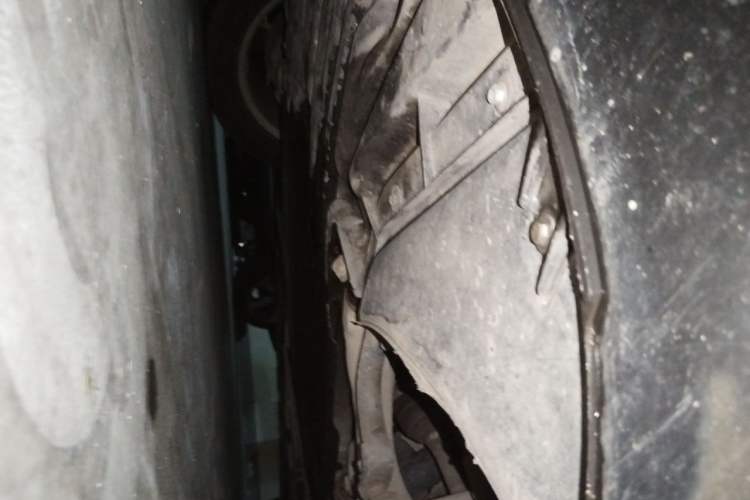 Used Mercedes-Benz R-Class 2014 R 320 4MATIC Luxury Model Chassis Front Left