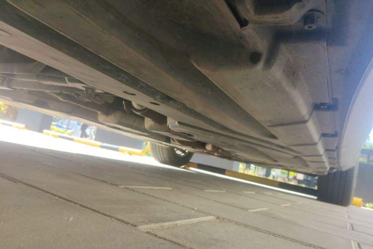 Used Mercedes-Benz R-Class 2014 R 320 4MATIC Business Model Chassis Front Left