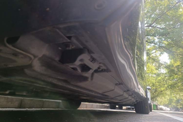 Used Mercedes-Benz R-Class 2014 R 320 4MATIC Business Model Chassis Front Left