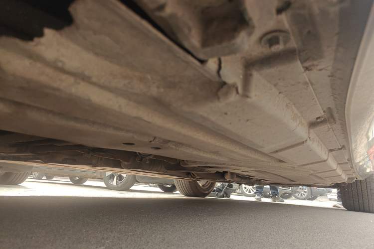 Used Mercedes-Benz R-Class 2014 R 320 4MATIC Business Model Chassis Front Left