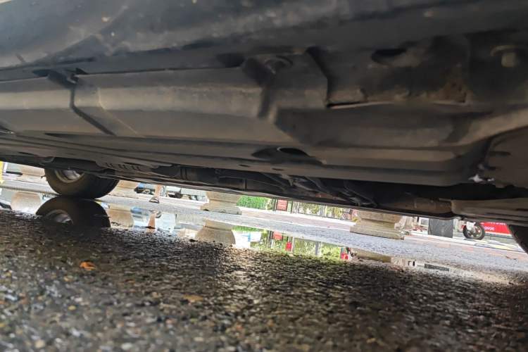 Used Mercedes-Benz R-Class 2014 R 320 4MATIC Business Model Chassis Front Right
