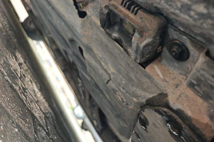 Used Mercedes-Benz R-Class 2014 R 320 4MATIC Business Model Chassis Front Right