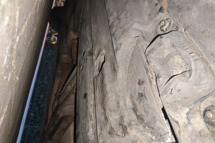Used Mercedes-Benz R-Class 2014 R 320 4MATIC Business Model Chassis Front Right