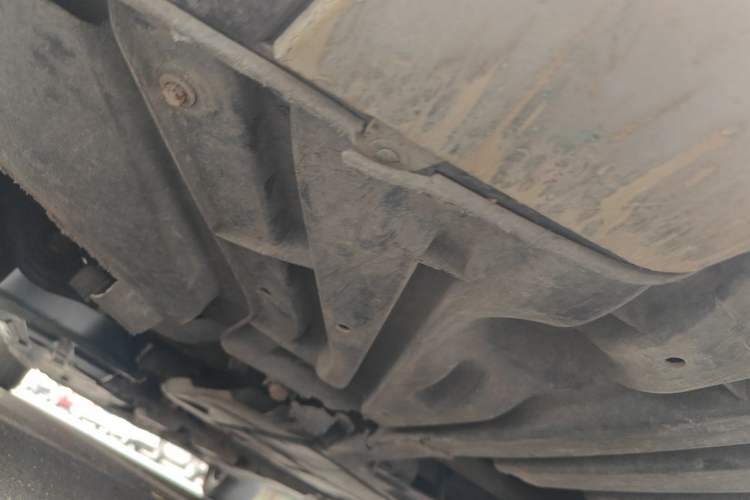 Used Mercedes-Benz R-Class 2014 R 320 4MATIC Business Model Chassis Front Right