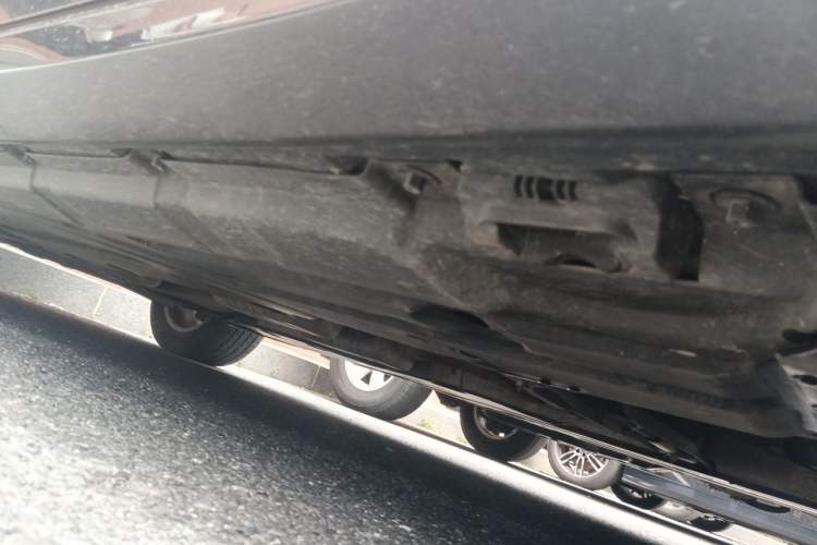 Used Mercedes-Benz R-Class 2014 R 320 4MATIC Business Model Chassis Front Right