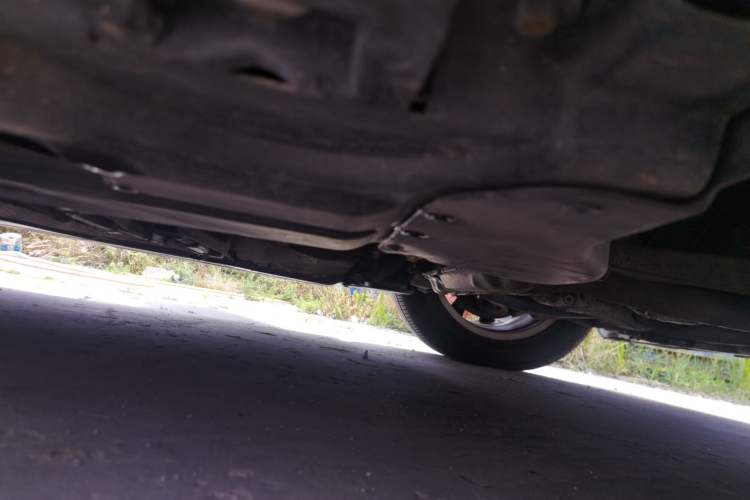 Used Mercedes-Benz R-Class 2014 R 320 4MATIC Luxury Model Chassis Front Right