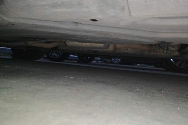 Used Mercedes-Benz R-Class 2014 R 400 4MATIC Business Model Chassis Front Right