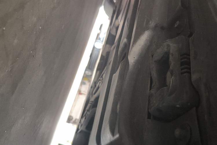 Used Mercedes-Benz R-Class 2014 R 320 4MATIC Business Model Chassis Front Right