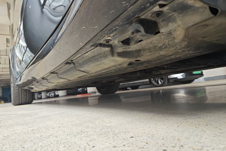 Used Mercedes-Benz R-Class 2014 R 320 4MATIC Business Model Chassis Front Right