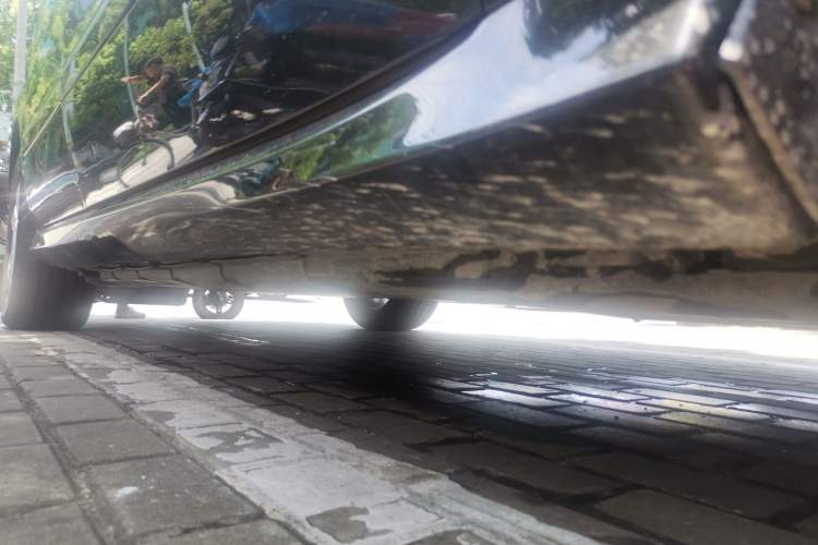 Used Mercedes-Benz R-Class 2014 R 400 4MATIC Business Model Chassis Front Right