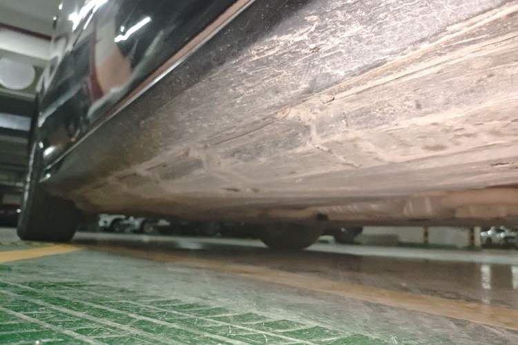 Used Mercedes-Benz R-Class 2014 R 320 4MATIC Luxury Model Chassis Front Right