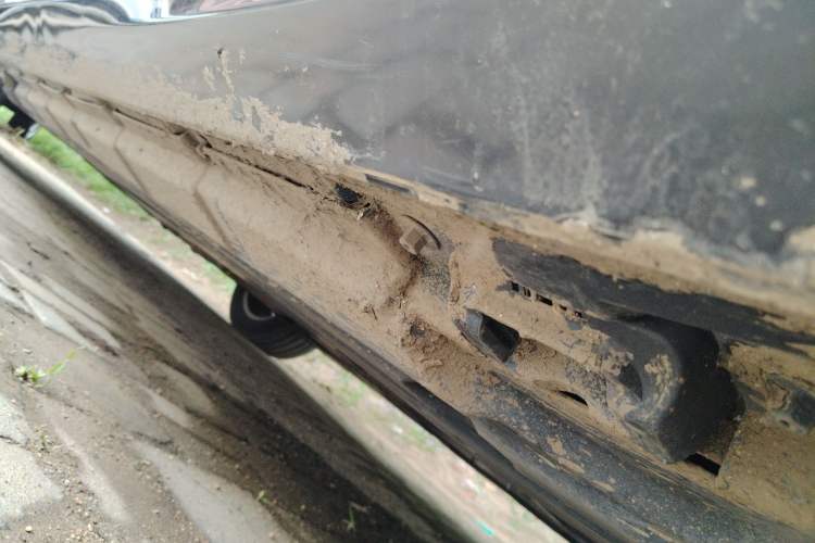 Used Mercedes-Benz R-Class 2014 R 400 4MATIC Business Model Chassis Front Right