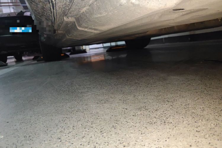 Used Mercedes-Benz R-Class 2014 R 400 4MATIC Business Model Chassis Front Right