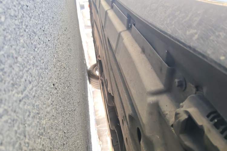 Used Mercedes-Benz R-Class 2014 R 320 4MATIC Business Model Chassis Front Right