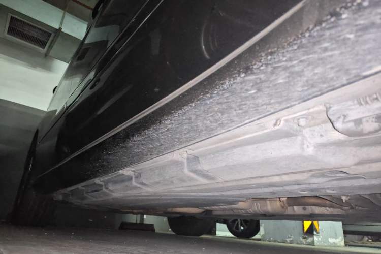 Used Mercedes-Benz R-Class 2014 R 400 4MATIC Business Model Chassis Front Right