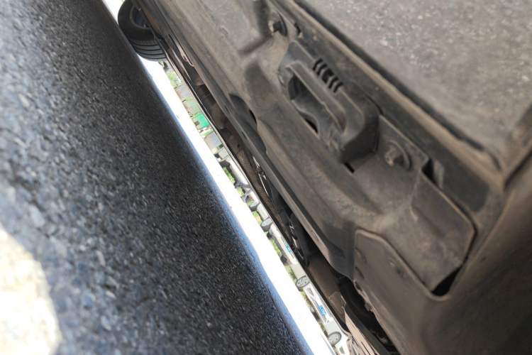 Used Mercedes-Benz R-Class 2014 R 320 4MATIC Business Model Chassis Front Right