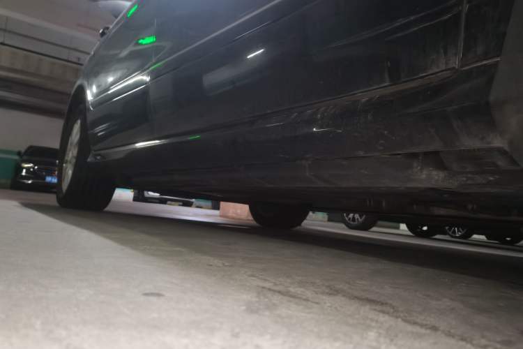 Used Mercedes-Benz R-Class 2014 R 320 4MATIC Business Model Chassis Front Right
