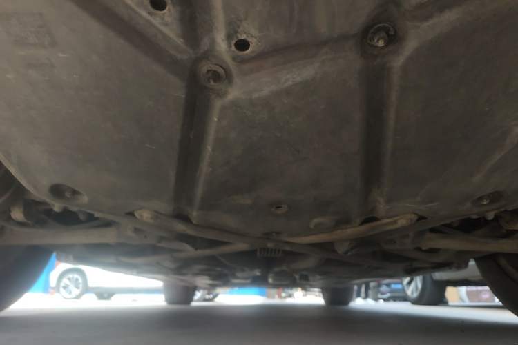 Used Mercedes-Benz R-Class 2014 R 320 4MATIC Luxury Model Chassis Rear