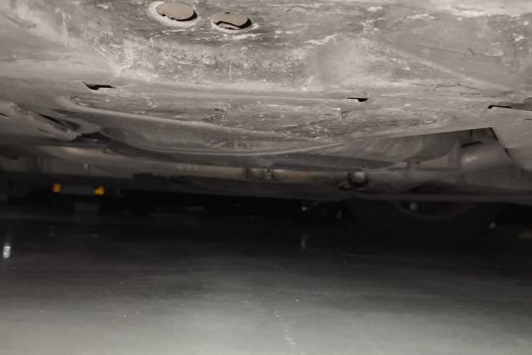 Used Mercedes-Benz R-Class 2014 R 320 4MATIC Business Model Chassis Rear Left