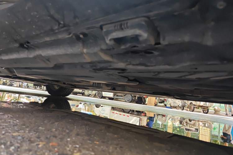 Used Mercedes-Benz R-Class 2014 R 320 4MATIC Business Model Chassis Rear Left