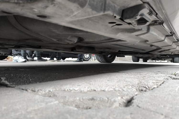 Used Mercedes-Benz R-Class 2014 R 320 4MATIC Business Model Chassis Rear Left
