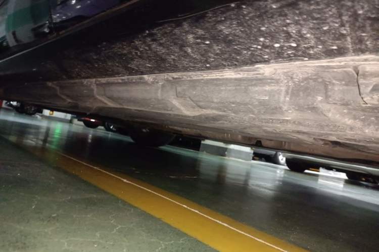 Used Mercedes-Benz R-Class 2014 R 320 4MATIC Business Model Chassis Rear Left
