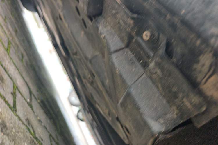 Used Mercedes-Benz R-Class 2014 R 320 4MATIC Business Model Chassis Rear Left