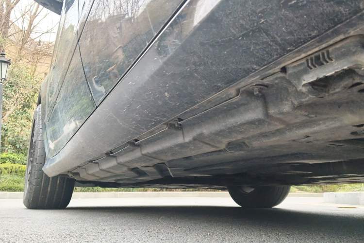 Used Mercedes-Benz R-Class 2014 R 320 4MATIC Business Model Chassis Rear Left