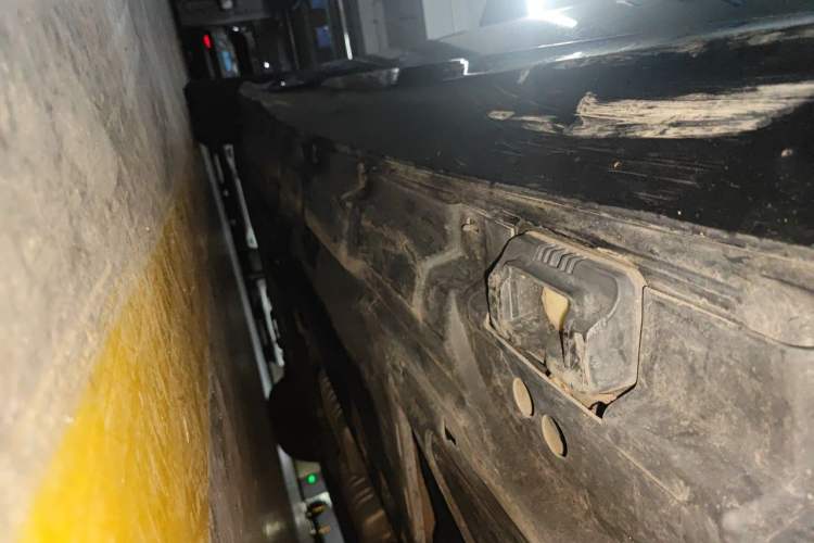 Used Mercedes-Benz R-Class 2014 R 320 4MATIC Business Model Chassis Rear Left